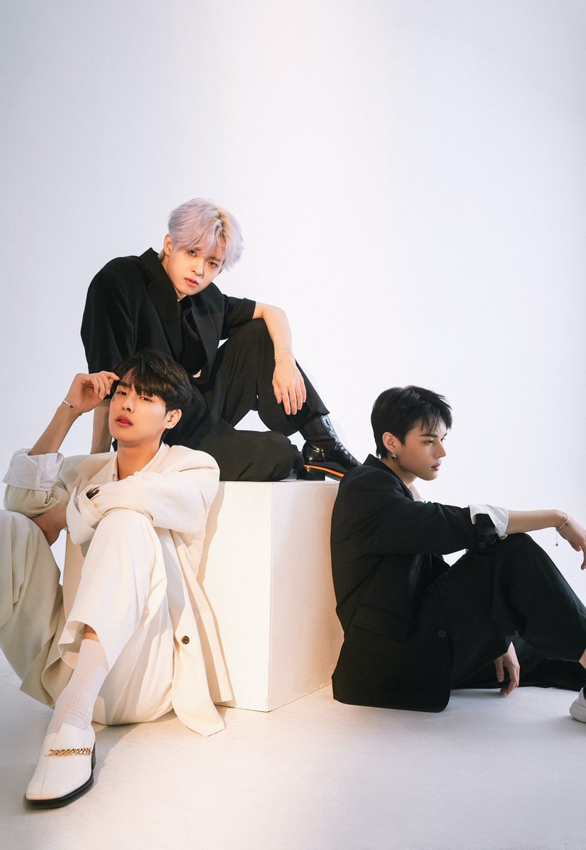 12 HOURS left to shop the "MYSTIC" Collection. Don't miss out the collection designed by Sejun, Byungchan, and Subin! 

"MYSTIC” 컬렉션을 구매할 수 있는 기간이 12시간만 남았습니다. 
세준, 병찬, 수빈이 직접 디자인한 컬렉션을 놓치지 마세요! 

kapsulcollective.com

#KAPSULxVICTON