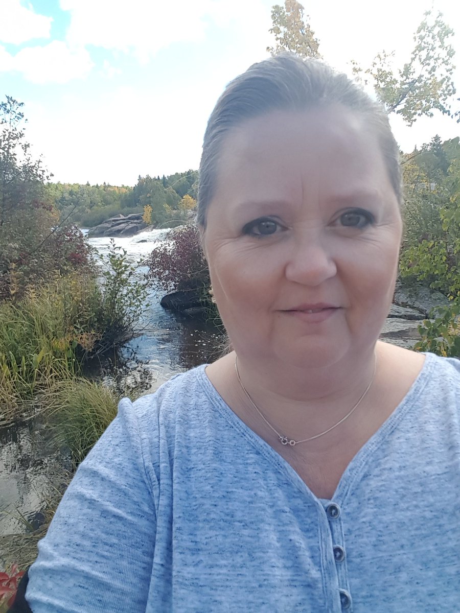 HeatherLCabral's tweet photo. No camera man today and no selfies are never the greatest.  Oh well.  #travelmanitoba #onemoreadventure https://t.co/b9hOxIWugB