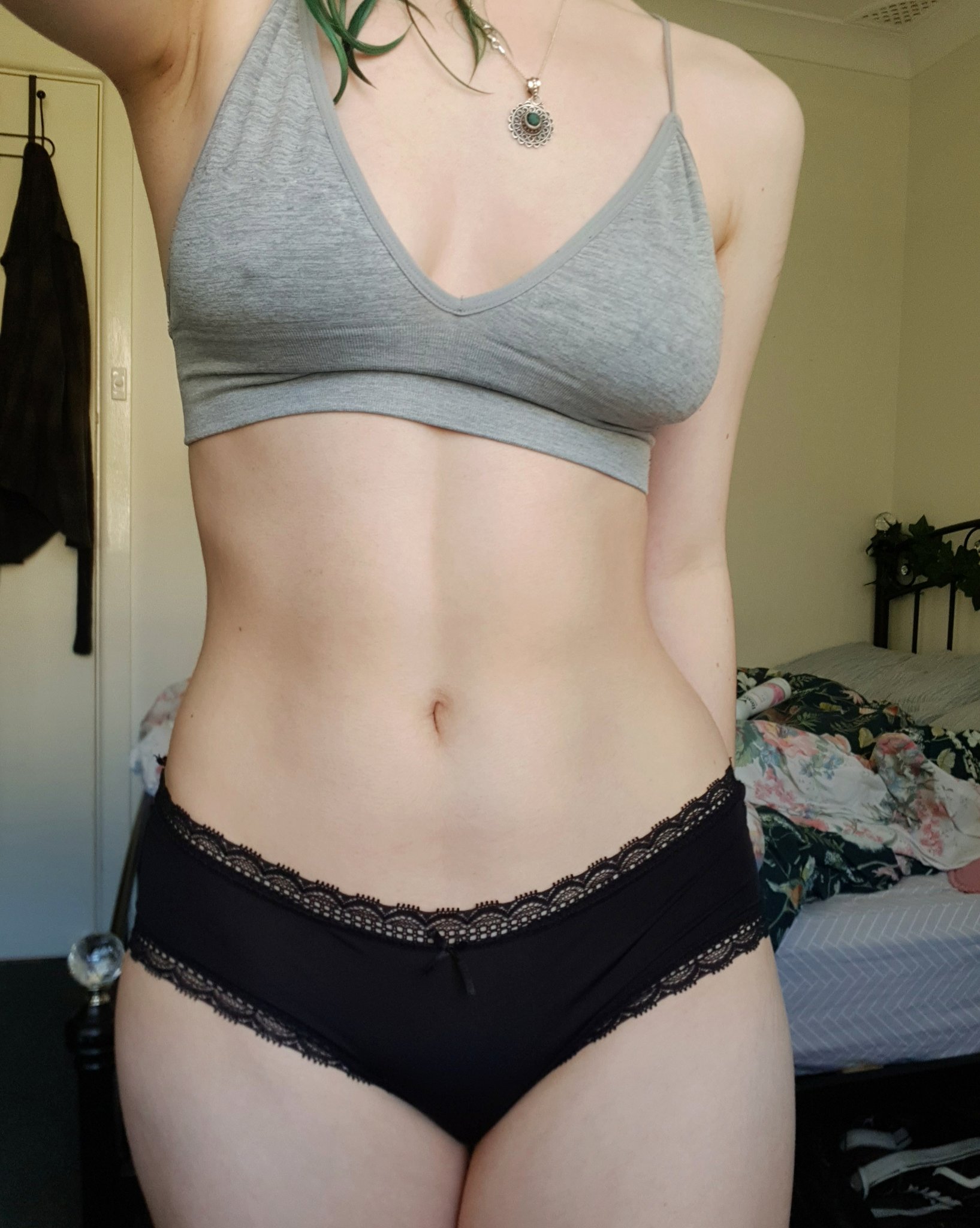 1 pic. just a bit o' casual barbie for ya 🍃 https://t.co/DMSeGMAPAR
