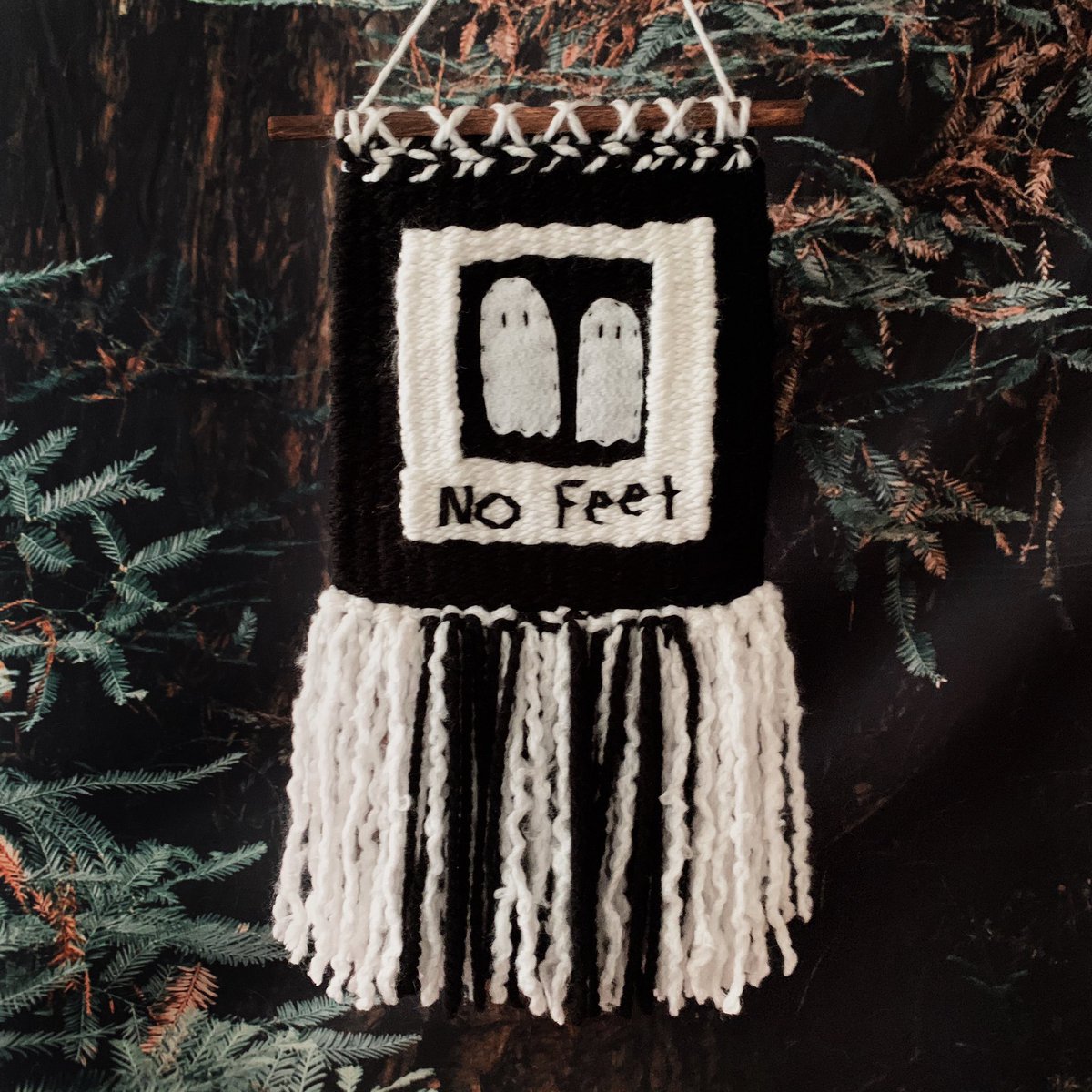 kaylakristinev's tweet photo. Beetlejuice inspired wall hanging is now available in my shop! https://t.co/rFXi4fele5 🖤 https://t.co/tr8iZafLm7