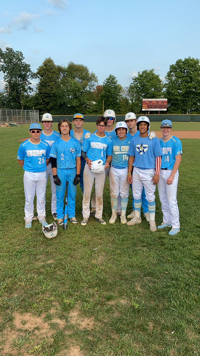 BAMSignature22's tweet photo. Team Blue finishes it out. Glad to be back on the diamond and ready to roll a week from now. Be on the lookout for video from today! #hardworkpaysoff https://t.co/nW0pvb97yw