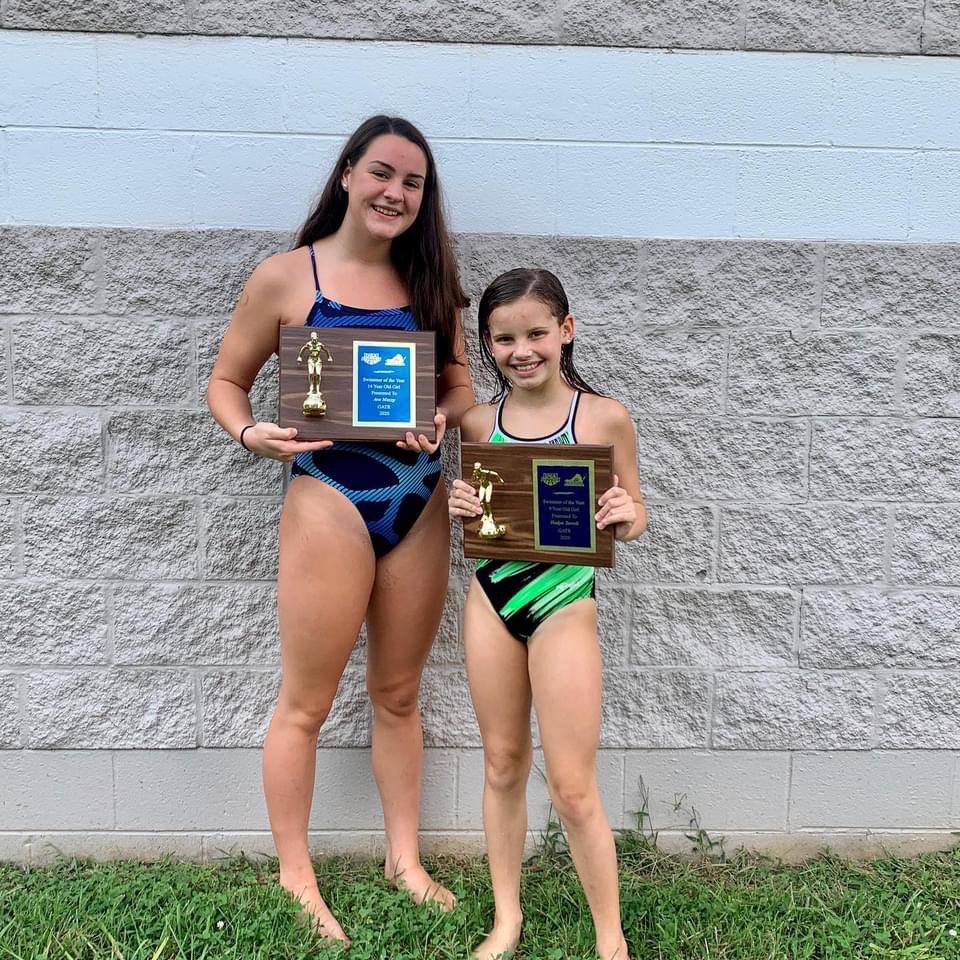 vagatorswim's tweet photo. Congratulations to Ava Muzzy and Hayden Terrell for winning the 14 and 9 year old Virginia swimmers of the year!  Also, former Gators Olivia Bray and Nick Lawson won as well. Congratulations team!! 🎉🏆
#VirginiaGators #VirginiaSwimming #Congrats #Swimming #SwimTeam #Roanoke https://t.co/hDtDt4qKsA