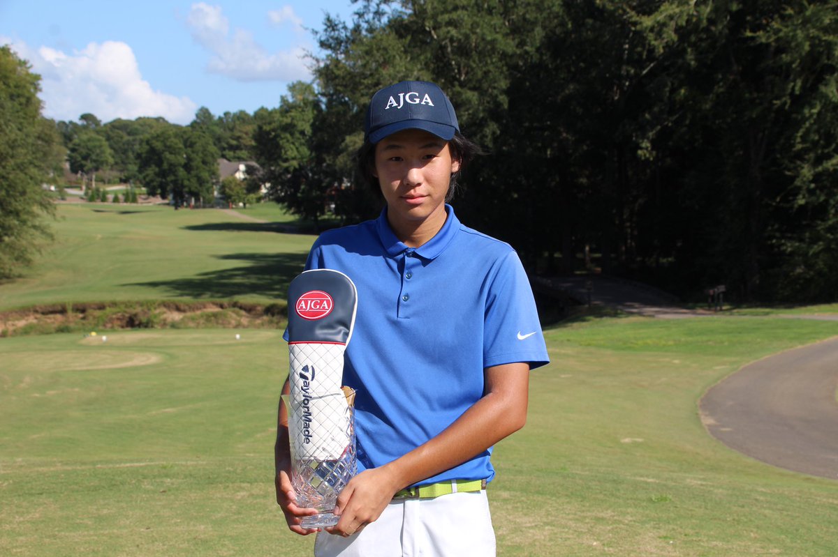 AJGAGolf's tweet photo. He was on 🔥 

Gao (-7) wins after going five-under on last four holes at the #CallawayJr! https://t.co/VARDXNkVKt