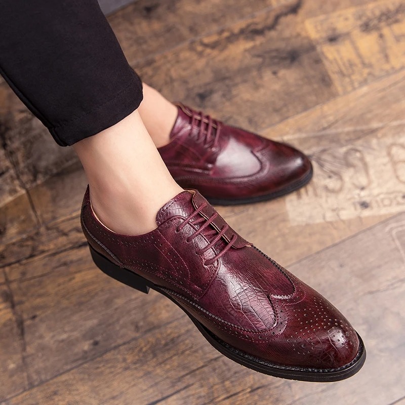 Bespoq's tweet photo. Mile after mile Week after Week Shoes make you look and feel Great. Don't let your Eye Catching Footwear fall apart.
#bespoq Shoe Care put the Shine back into your Shoes. So that you can put your best foot forward Day In Day Out.

#bespoq #thebestornothing #DClife #RUBespoq https://t.co/Bu54BWI8Zy