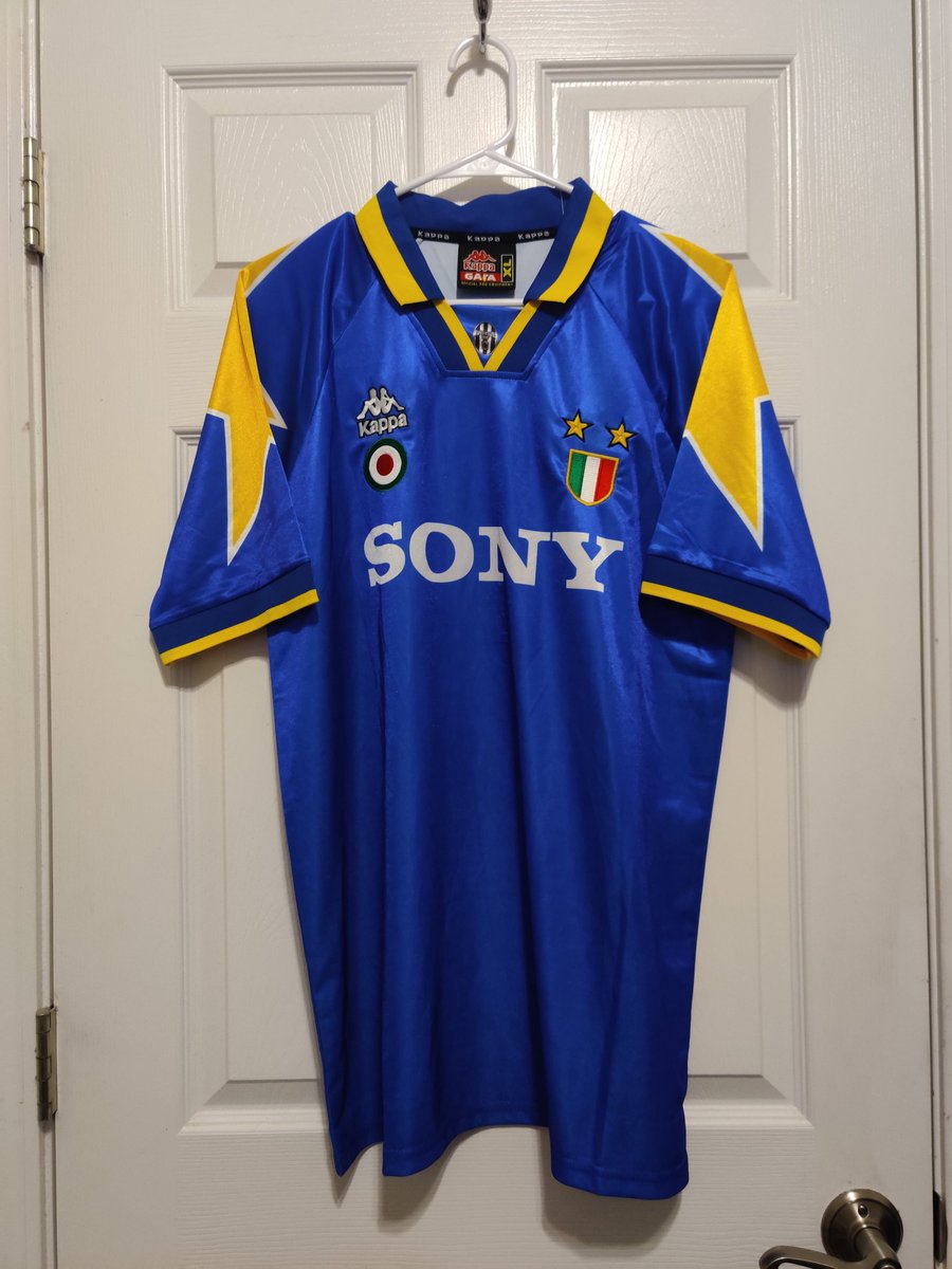 g8rdt68's tweet photo. Massive shoutout to Alberto @AllJuveCast @Striped_Hearts for all the hard work and quality you bring to your business and the Juve community!
Absolutely love this beauty and couldn't be happier with the shirts you sent my way! https://t.co/5YCuAqg8xi