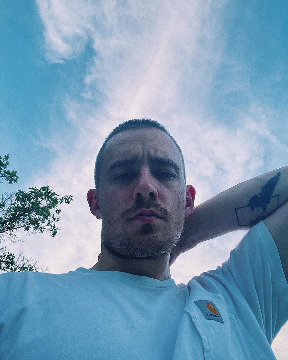 DermotKennedy's tweet photo. Having a great time out in Jamaica by myself, writing some songs that you’ll all cry to on long drives hopefully X https://t.co/dyG69hJvoH