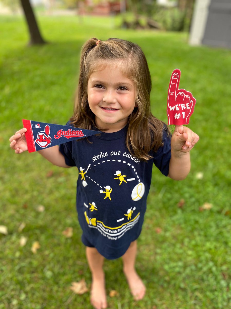 Maelee rec’d our 5th &amp; final Baseball Game in a Box⚾️🎗⚾️Mae is a 2 time cancer fighter! Thanks <a href="/MrsPlutko/">Allison Plutko</a> &amp; <a href="/PapaPlut09/">Adam Plutko</a> for 5 signed balls! Hopefully we can take these5 FFPF🎗families to <a href="/ProgressiveFans/">Progressivefield</a> next summer  @Indians <a href="/PlutFamPartners/">PlutkoFamilyPartners</a> #EveryKidFightingCancerNeedsAFriend