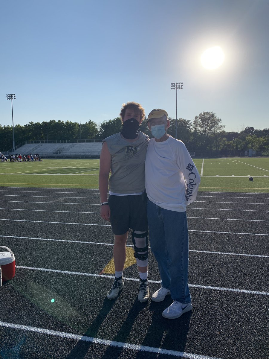 ksimeroth's tweet image. This guy was voted Team Captain for BVH football.  🖤💛🖤💛🖤💛 This will be the last year I have a #77 on the turf..We have had a #77 on it since 2012.  3 boys. 3 football players.  All best friends. All sharing the same #-77.  Live like Champions. Strength and Unity!