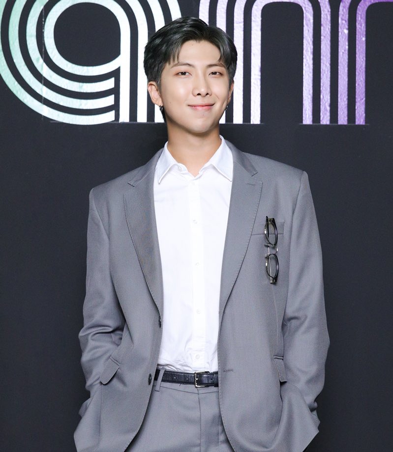 choi_bts2's tweet photo. K media said RM donated KRW100M (USD84K) to Korea 'National Museum of Modern and Contemporary' on his birthday. This donation will provide the "Art books" to 400 local public libraries and school libraries that are located far from cities to make the people get the books easily. https://t.co/mcJlIluUjo