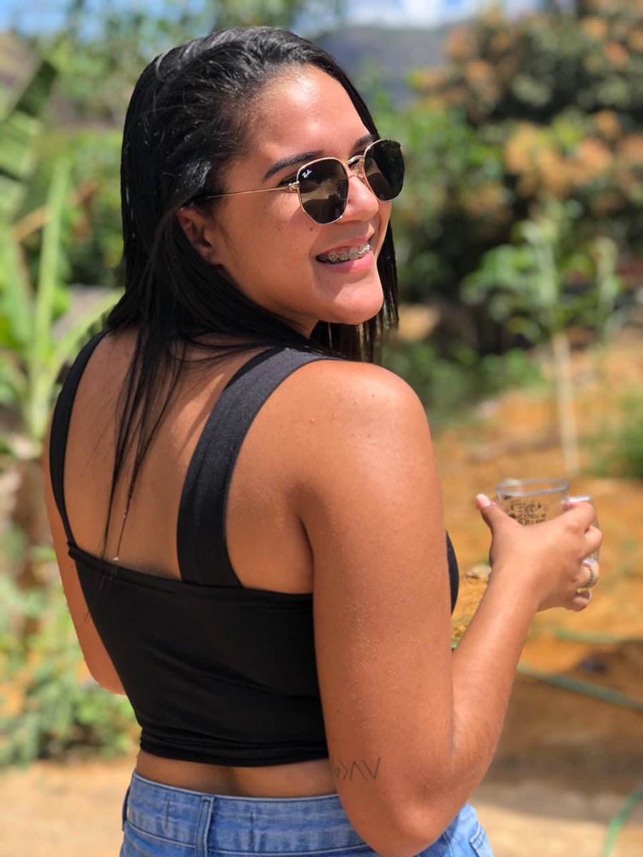 Micaelabrandes's tweet photo. Só porque nunca posto nada aqui ✨♥️ https://t.co/CpXNk4iB88