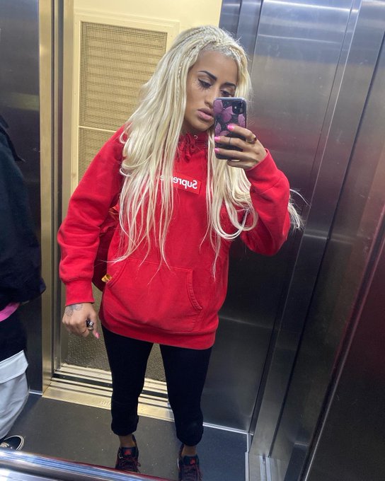Preme su https://t.co/VS7mj6gHFH<a href="/tag/tribute"class="tags"><span>#tribute</span></a><a href="/tag/simp"class="tags"><span>#simp</span></a>