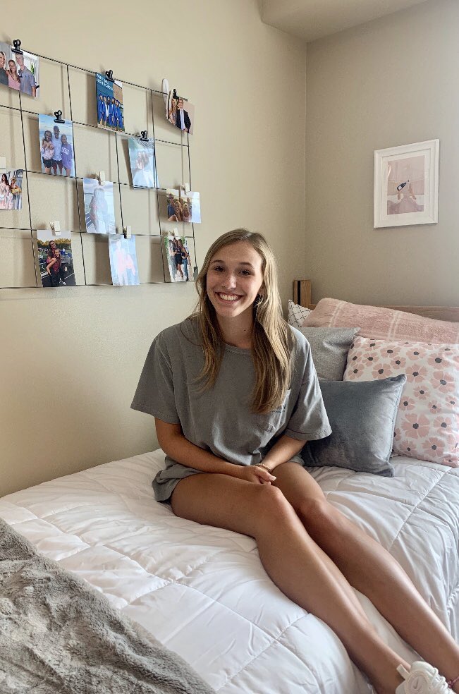 MyronWLowery's tweet photo. Z has finally moved into Clemson, all went smooth and we are all very excited for her! #FlyBirdFly #LUMTUCEI https://t.co/vnKZgdvep5