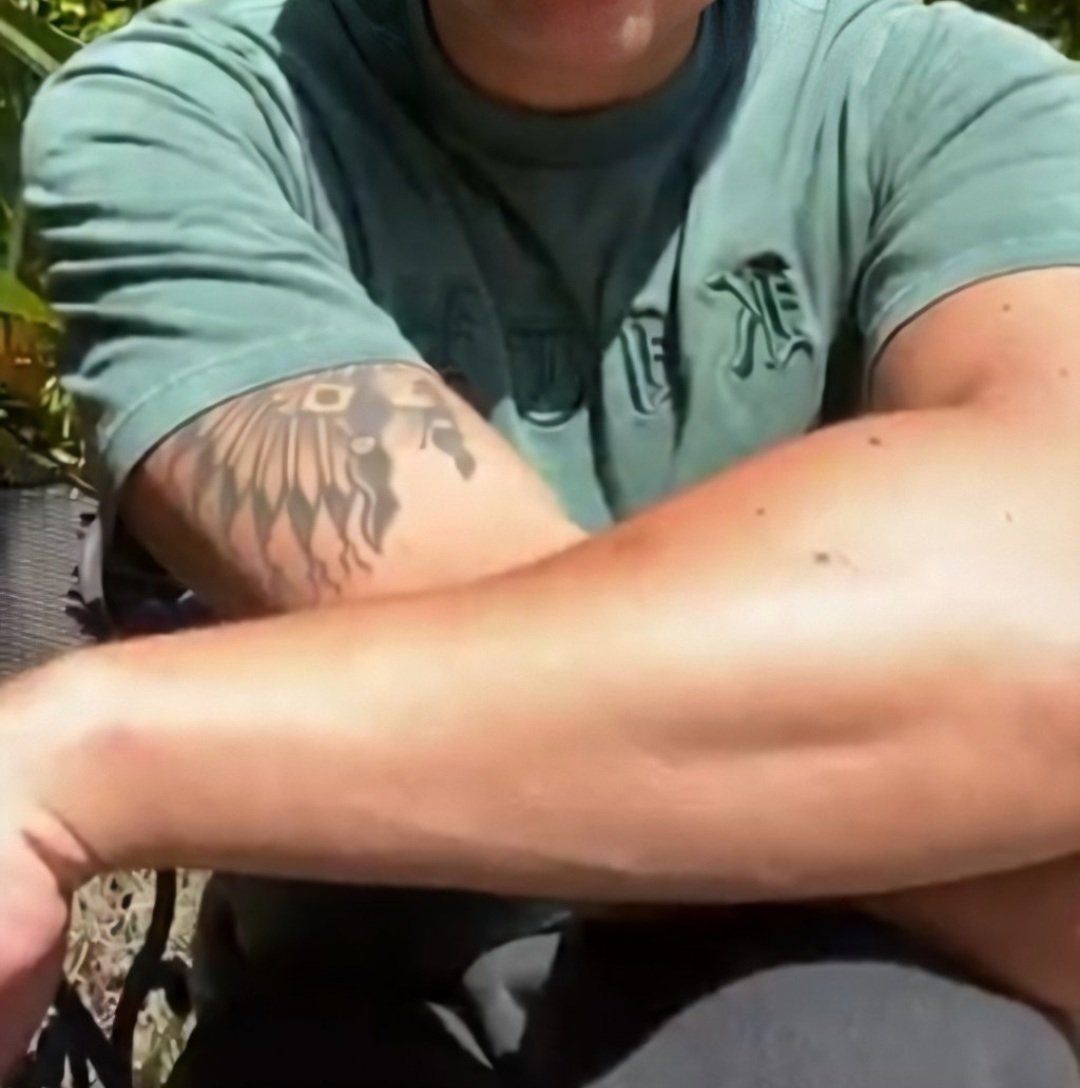 We are going to go on to his arms and specifically his left tattooed arm... and also... his swollness.