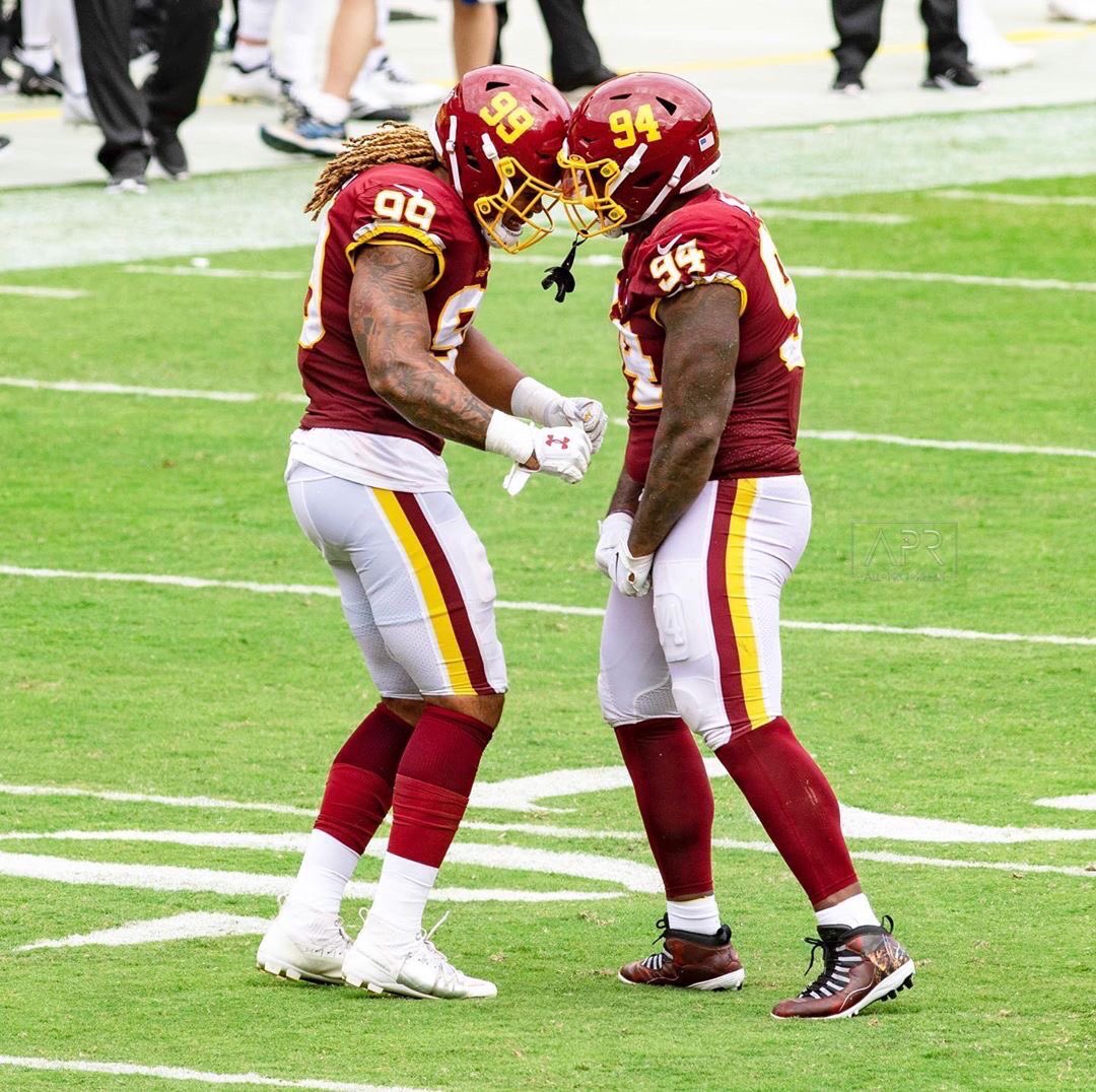 PoVMasonSports's tweet image. @youngchase907 @94yne after they combined to take down @cj_Wentz for one of the @WashingtonNFL team’s #8Sacks.....

@_sweat9 @RyanKerrigan91 @jonallen93_ @MattIoannidis @tim_settle @_ryananderson22 @NFLonFOX @NFLonCBS @ESPNNFL @nflnetwork @ESPNStatsInfo