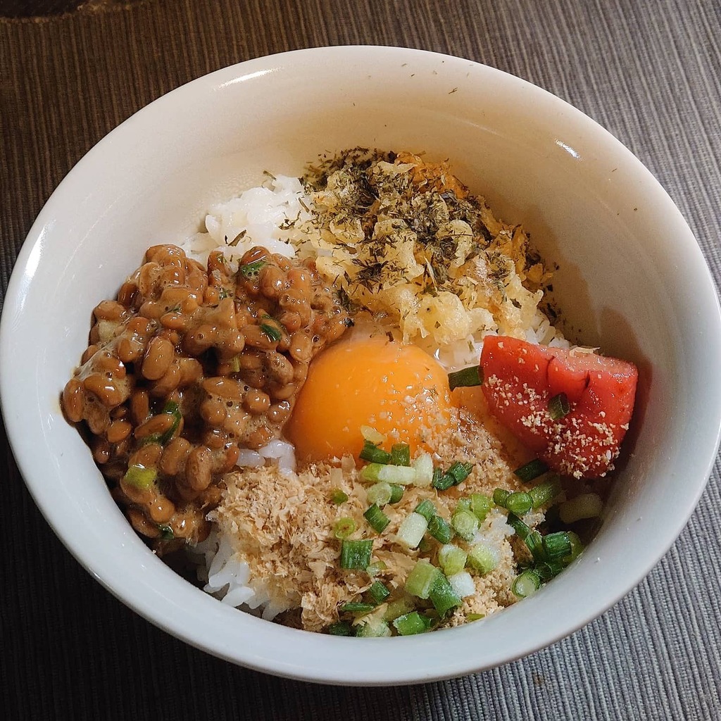 takephoto's tweet photo. #TKG #natto #mentaiko #katsuobushi #okaka #tenkasu #gm #breakfast #mealathome #cooking #takekitchen #japanesefood #instafood #朝食 #朝ご飯 #朝ごはん #和食 #おうちごはん #自宅飯 #男飯 #料理 #料理男子 #料理好きな人と繋がりたい #料理記録 https://t.co/KYEGOW1MWf https://t.co/1Ko7NotLdh