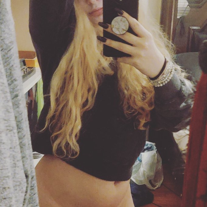 I have new videos out now hmu!!! ;) https://t.co/3lixafdAKb<a href="/tag/smoothskin"class="tags"><span>#smoothskin</span></a><a href="/tag/baldpussyforlife"class="tags"><span>#baldpussyforlife</span></a><a href="/tag/almostassmooth"class="tags"><span>#almostassmooth</span></a>