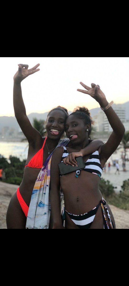 Anne_Crf2's tweet photo. Por você, escuto aquela mesma história de novo
Te deixo o melhor pedaço do bolo
Me escondo só pra ter ver aparecer👭❤🤞 https://t.co/OypycqMZuU