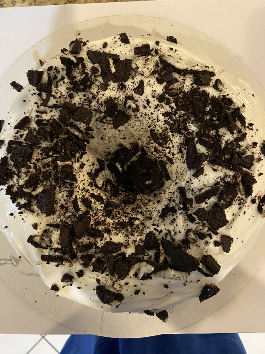 TBE_Tech's tweet photo. #SweetSunday surprise from a colleague Iβve been helping get thru her 1st weeks of teaching Elem tech in my District. R Elem tech team may B spread across the District but we R one supportive family! #Cake @TommieBarfield @collierschools #CCPSFamily #CCPSIR https://t.co/bJvDCCmJby