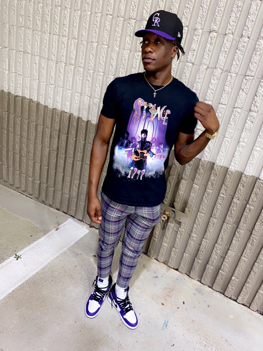xaiyhir's tweet photo. yeah i’m still young but yeen did what i did 😴☔️ https://t.co/l65mz7shQc