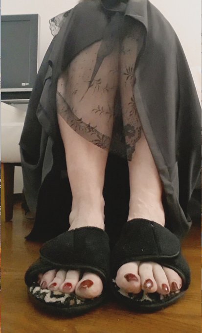 MoMMy relaxes her #feet and long #toenails in house slippers after a long day in high heels.  #footfetish<a href="/tag/feet"class="tags">#feet</a><a href="/tag/toenails"class="tags">#toenails</a><a href="/tag/footfetish"class="tags"><span>#footfetish</span></a><a href="/tag/fetish"class="tags"><span>#fetish</span></a><a href="/tag/footworship"class="tags"><span>#footworship</span></a><a href="/tag/footboy"class="tags"><span>#footboy</span></a><a href="/tag/mo"class="tags"><span>#mo</span></a>