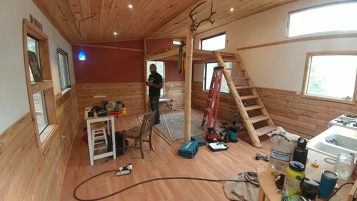 RealPhilipLee's tweet photo. Worked on interior of the #FortHouse today!
Soooooo close to move-in for the Meat Fam!
Got J$ a nice resting spot. 🙏
#StrongAs10Dogs #DIYLife #JustDoYou https://t.co/ahGUBiTTwb
