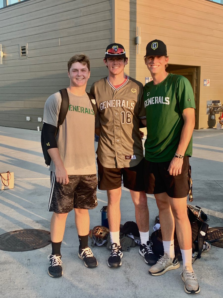 ParkerLester10's tweet photo. Thank you to @WilsonPremierBB for the opportunity to play for the @EvoShield generals. Fun to be apart of this team! Got to play with some of my @643DPAthletics teammates and also meet some new guys! https://t.co/6uIqsCbMNb