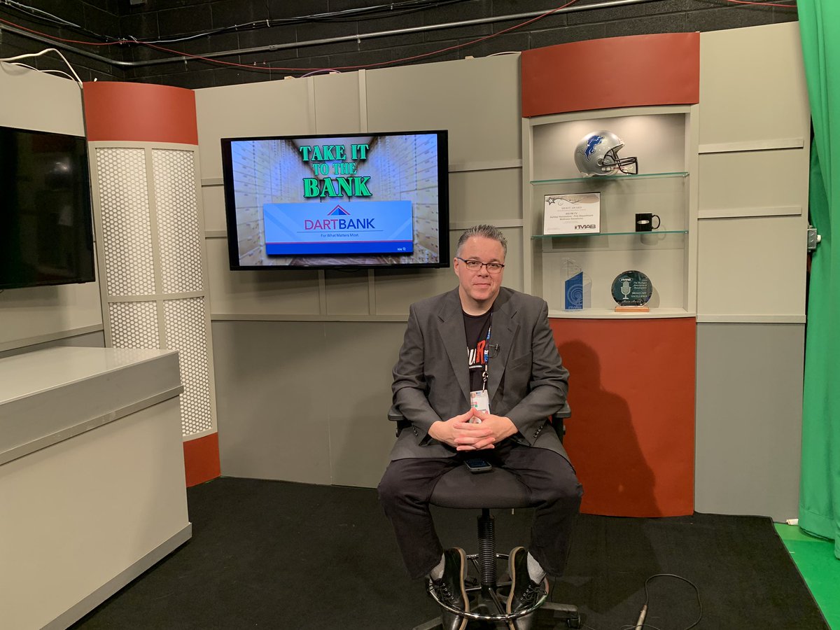Tune into Press Pass tonight on Fox 47 at 11 as we welcome @DHarris_45 and <a href="/iamDougWarren/">Doug Warren</a> to break down everything that went down in the world of sports last week. From the @lions disappointing Week 1 loss to the <a href="/NBA/">NBA</a> Playoffs in Orlando. Tune in!