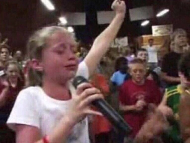 avatarisa_'s tweet photo. #miscast2020 NICOLETTE AND LESLIE SINGING OOTI IS EVERYTHING I EVER WANTED AND MORE I'M CRYING https://t.co/hKgUGdEAKn