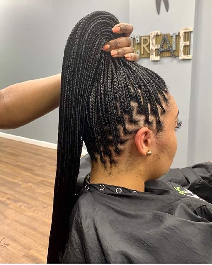 Natural_Curlies's tweet photo. How much are you willing to pay for these braids?🤔

-
-
#naturalhair #teamnatural #curlyhair #kinkyhair #transitioninghair #naturalcurlies #naturalhairjourney #naturalhairtwitter https://t.co/p1fNv1Twv7