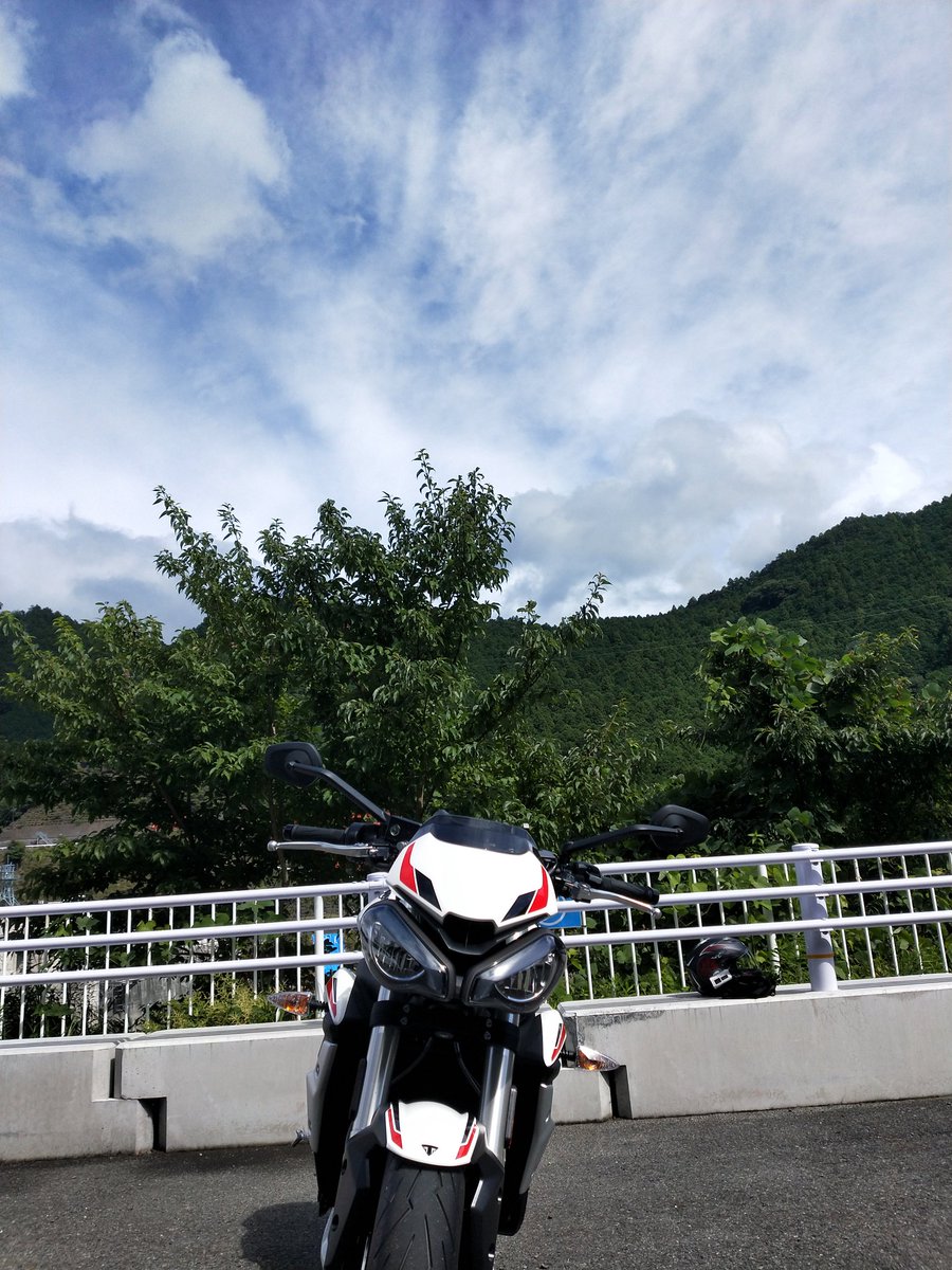 Ghost22833356's tweet photo. 走ってて気持ちいい季節になってきましたが、トイレも近くなる季節です。
#Streettriples https://t.co/hOfTG2LySq