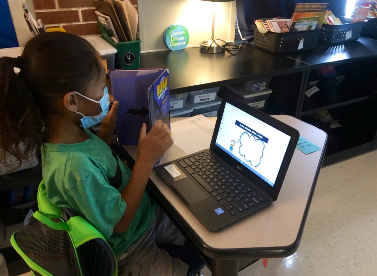 wbroughton3's tweet photo. Last week #TeamBroughton learned how to use @Seesaw &amp; they loved it! I can’t wait to see the incredible things this group creates this week! They are impressive 💪🏻 #TeamRandall #ISDStrong #ISD2nd https://t.co/SGzmaxbUAs