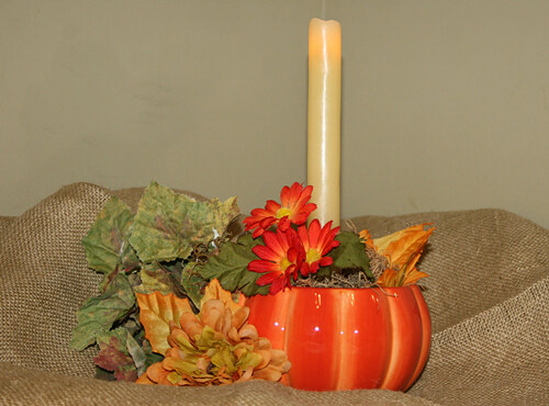 Yashen59432090's tweet photo. Real wax LED candles that conceal a flickering, warm white LED light make them the most realistic flameless candles available. Here are some of ideas for using them in seasonal and holiday displays.#wholesale #artificialflowers #Exporter #decoration #ledcandle #China https://t.co/TTpD4OOrpi