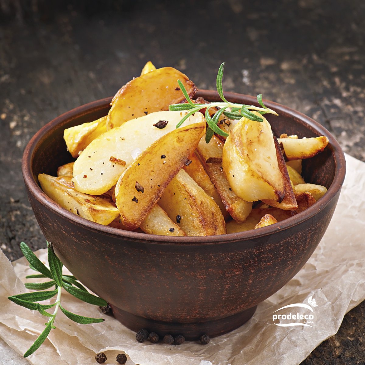 prodeleco's tweet photo. Prepara unas patatas gajo de escándalo de manera fácil y ligera 🤤
https://t.co/uVtPzSArwd https://t.co/IwwwxhIMAA