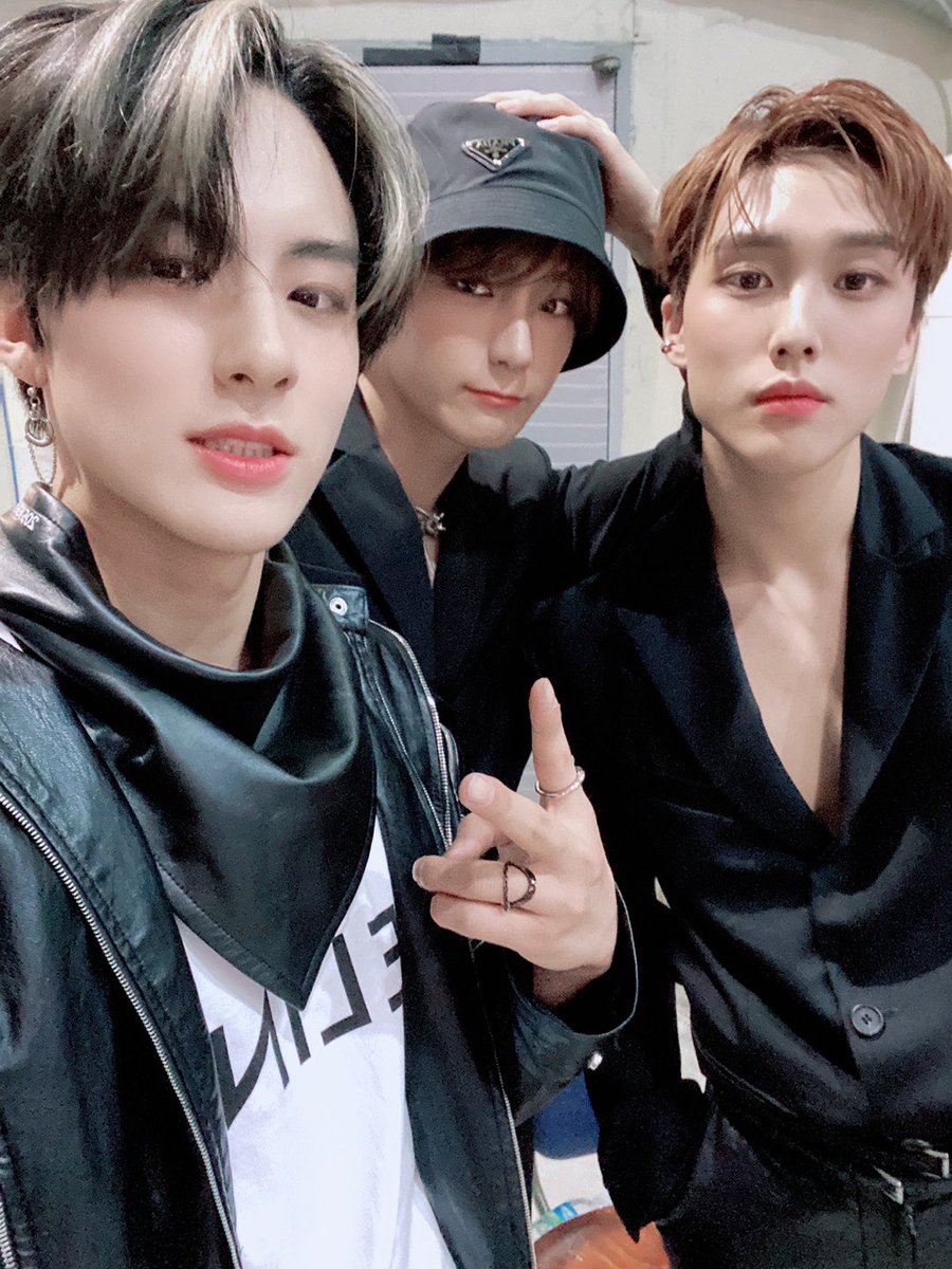 TheBoyzFrance's tweet photo. #ERIC | 130920 ー TWITTER
#THE_STEALER #J_7
Fr. Kymee | THE BOYZ France
#더보이즈 @WE_THE_BOYZ https://t.co/4dEYzxWSW0