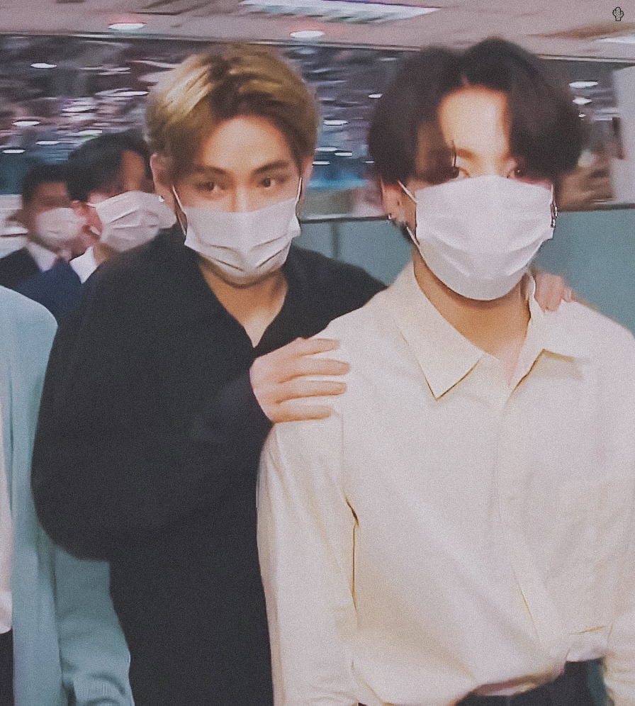 Seuko091230's tweet photo. #JK #V https://t.co/ws2e3utxXQ