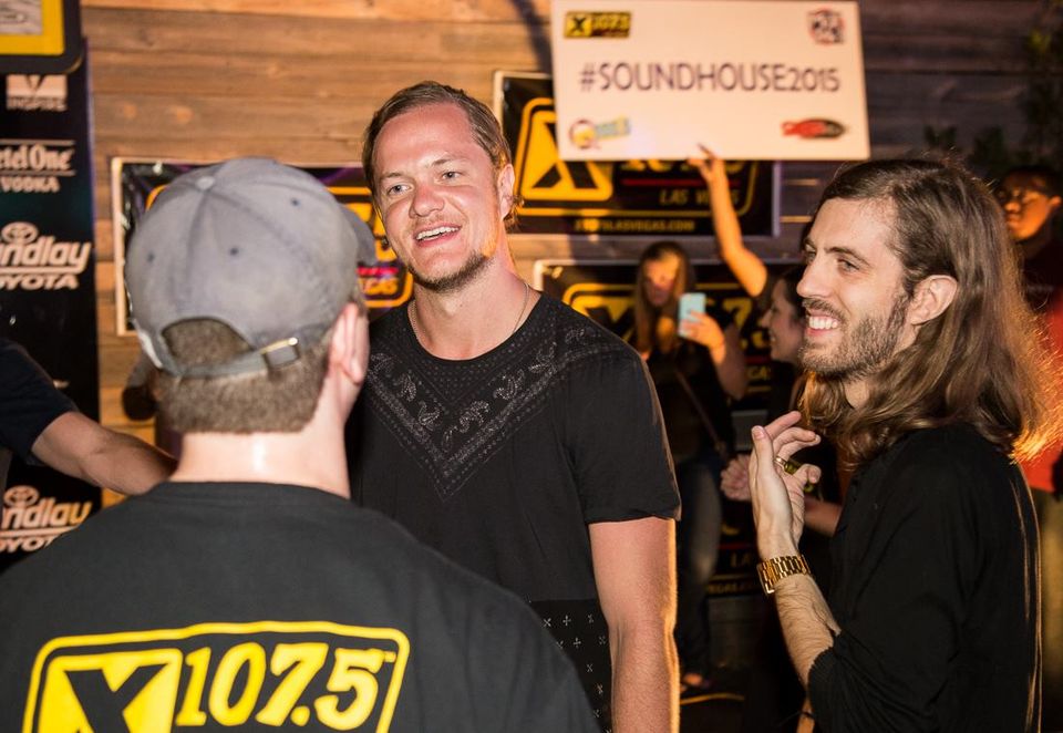 ThePaulyKover's tweet photo. Last song: @Imaginedragons #ItsTime

...and that's that. Goodbye, old friend. 1996-2020. #RIP #X1075 #LasVegas https://t.co/9vDygKIVGh