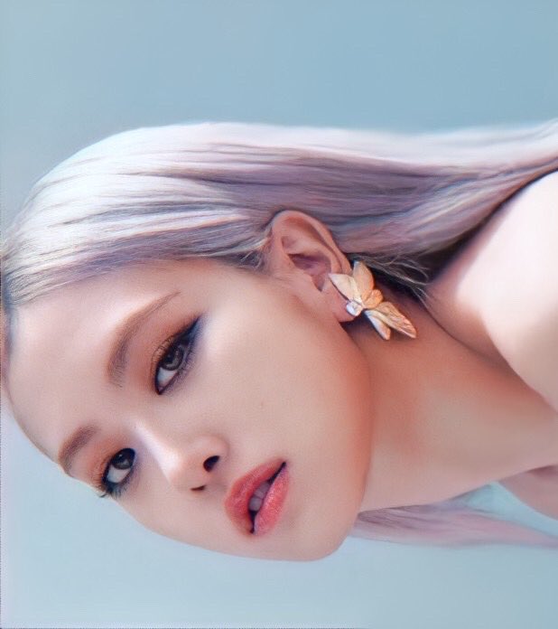 roseannepics's tweet photo. GORGEOUS 
#ROSÉforTiffanyAndCo https://t.co/UpbKchMWJq