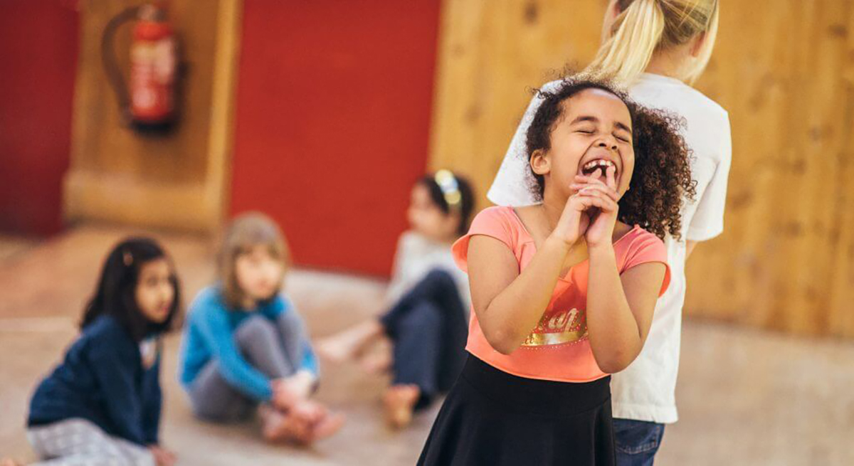 polkatheatre's tweet photo. Teachers, you are doing an amazing job in less than ideal circumstances 👊. We want to let you know that we're here to help. We're offering a safe platform for children to explore expressive possibilities with our  #mentalhealth and wellbeing workshops -
https://t.co/bKQxNKuIzN https://t.co/FIFwc7vLIo