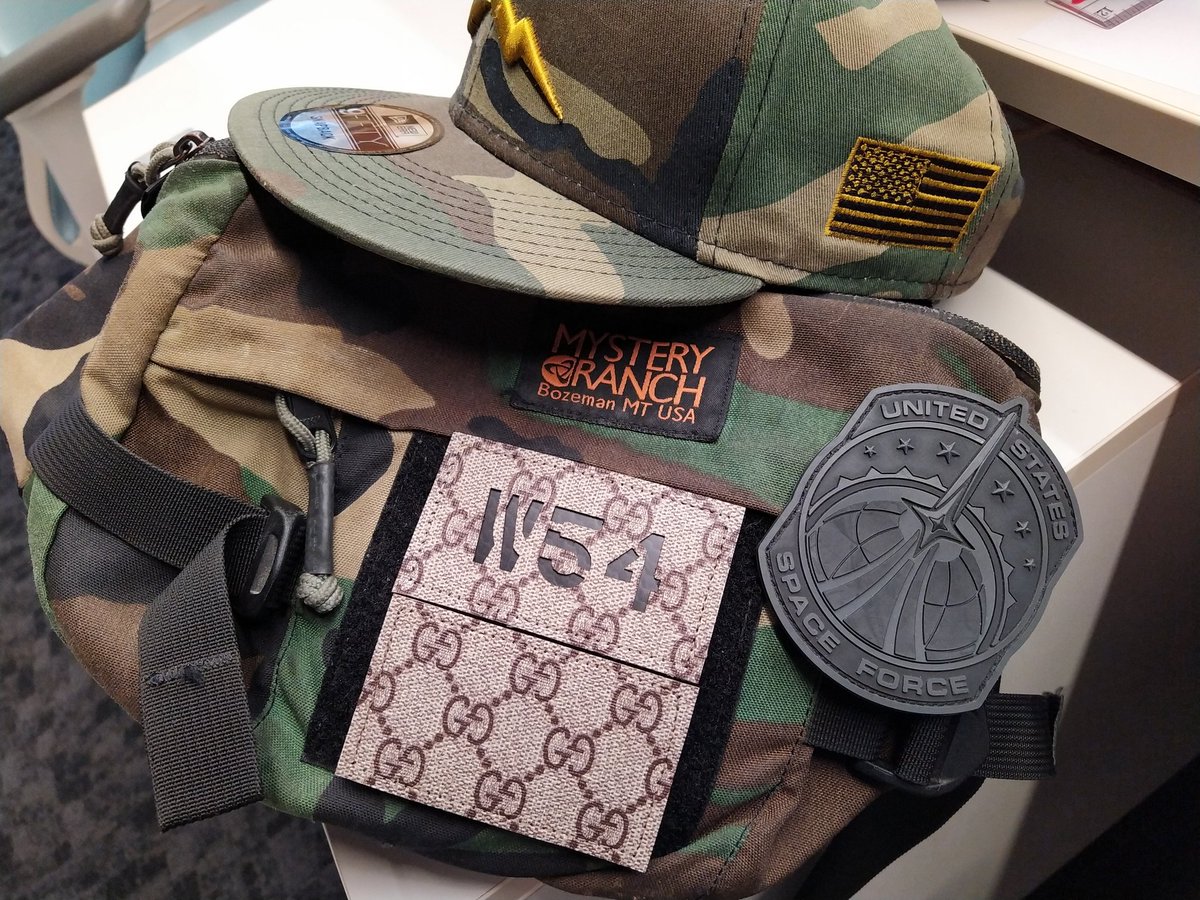 MijpW54's tweet photo. Gucci patches from my friend!
#mijp #moneyisjustpaper #mysteryranch #spaceforce #raidteamco https://t.co/nCJfmvdCl6