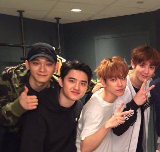 hourly kyungsoo tweet media