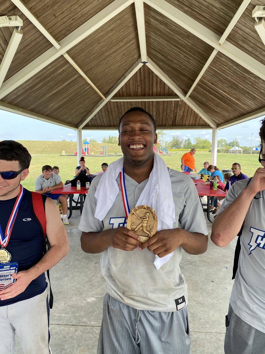 thunder_23book's tweet photo. @thunderbeepball @calabro13sports @ChrisHaganIndy  @JMV1070  the Indy thunder captures another tourney ! Few individual awards Erik Rodriguez Def MVP Kyle Lewis Off MVP Erik, Tyler, Corion all Off tourney team thunder 14-6 over Indy Edge today https://t.co/KhjjVXUaz5
