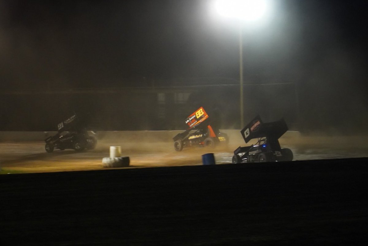88Hjhansen's tweet photo. Results🏁 

Heat race: DQ front wing too far forward 
A-Main: started in the back and finished 15th 

The team is happy the car is in one piece tonight and looking forward to @merrittvillespeedway next weekend. Thank you to all our sponsors and @NewHumberstone speedway https://t.co/kU5xHJo4Na