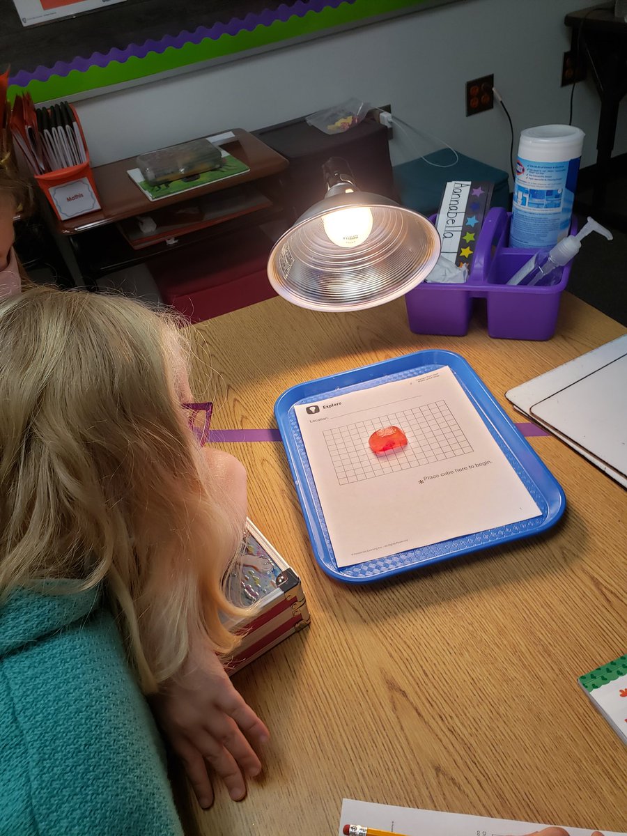 Stacytylerisd's tweet photo. These 3rd grade 🦅's have been working hard observing changes in matter. @owenstylerisd @PGilmore_teach https://t.co/eBQOTyhmTw