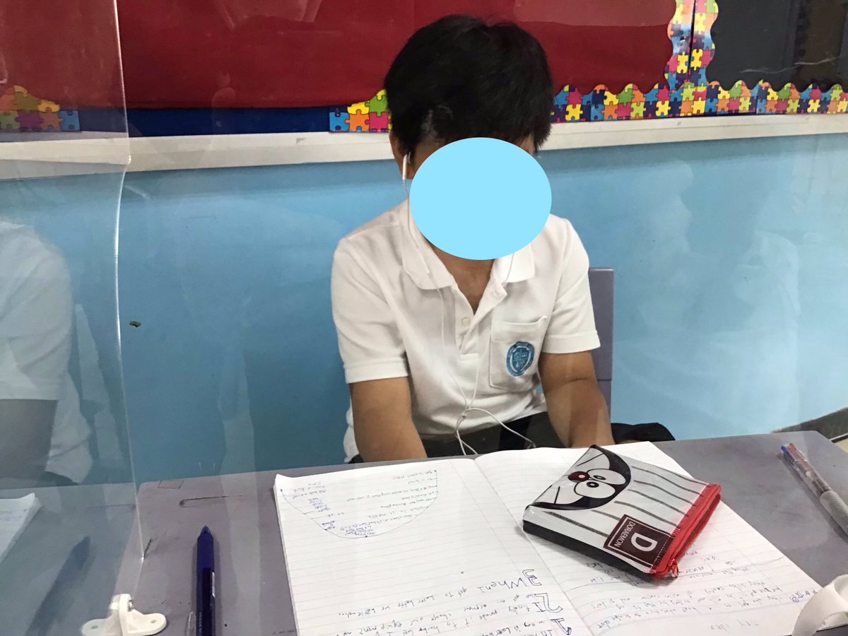 JLoadedLion's tweet photo. Loving #SchoolWorkApp and native app #applekeynote for vocabulary acquisition. Students listen to proper pronunciation and record an audio recording of their own. Then they show their understanding with words, phrases, and sentences. @mrapasdavis @teacheraaron #edtech #ISTE https://t.co/IAaFs943F7