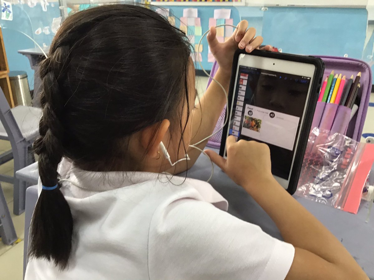 JLoadedLion's tweet photo. Loving #SchoolWorkApp and native app #applekeynote for vocabulary acquisition. Students listen to proper pronunciation and record an audio recording of their own. Then they show their understanding with words, phrases, and sentences. @mrapasdavis @teacheraaron #edtech #ISTE https://t.co/IAaFs943F7