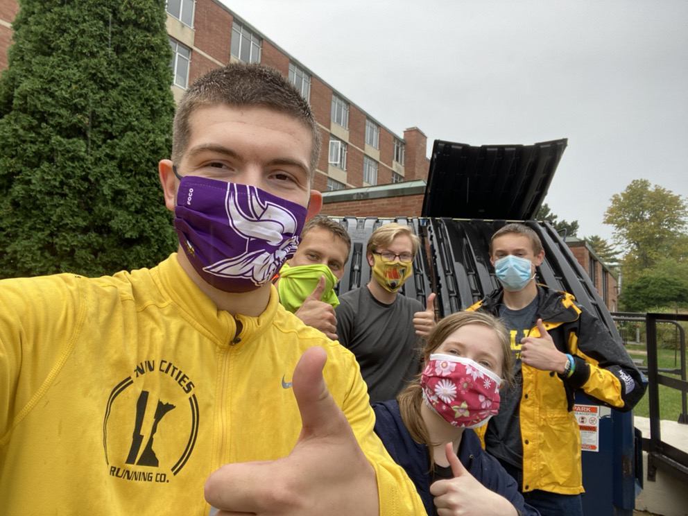 Valpo_VEMO's tweet image. Great cleanup yesterday! Thank you to all who came and helped out! 15 bags of trash picked up from behind the Valparaiso Target. Cannot wait to get more in the future! Please, use this as a lesson to pick up after yourselves and never litter! #roadsidecleanup #VEMO #Valpo