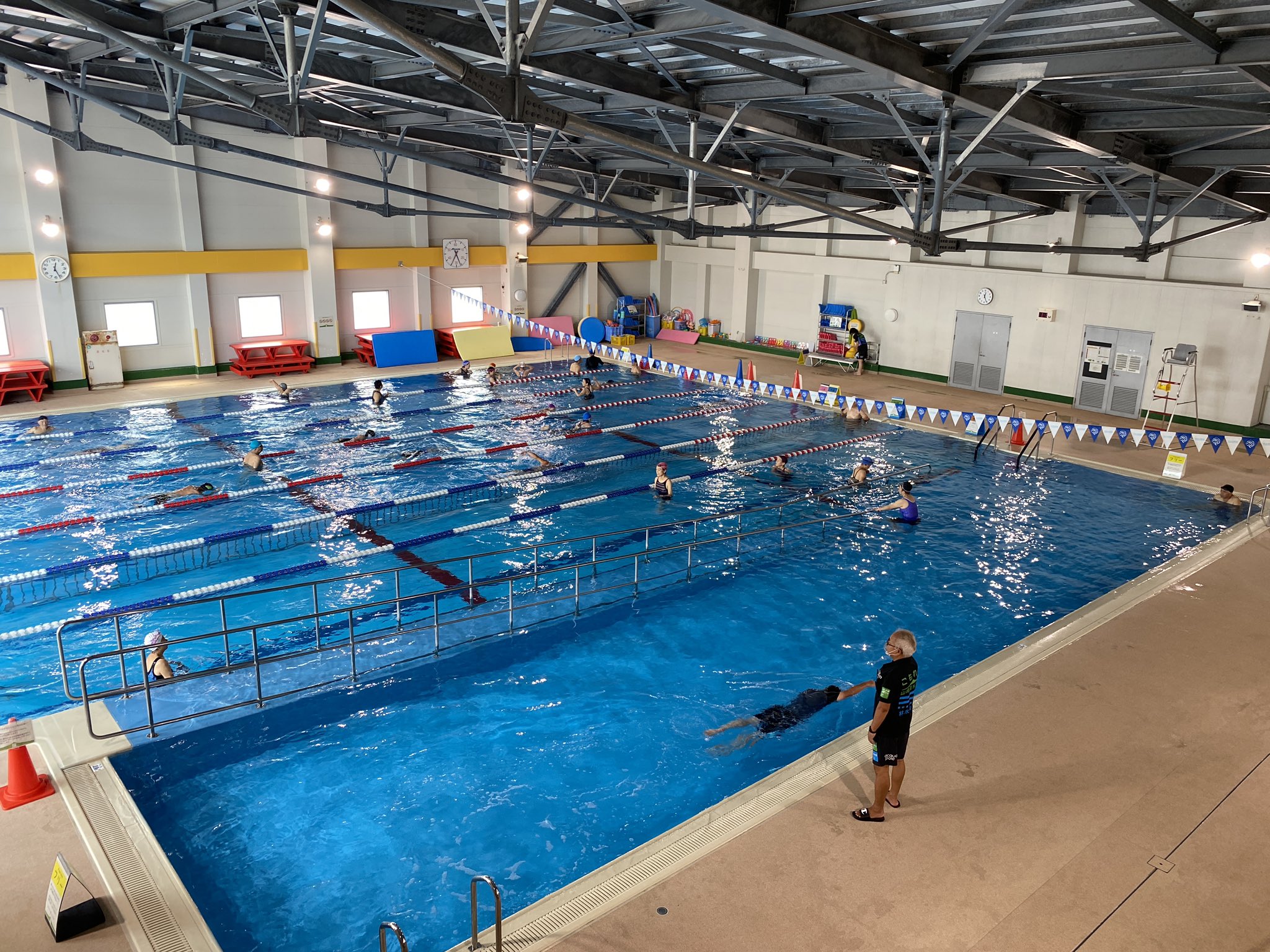 こもれび山崎温水プール 公式 9 14 月 の利用状況だッパ 12 00頃は スイマーズレッスン 1kmくらい泳ぐクラス をやっているッパ プール 鎌倉市 T Co 1zgnu3514v Twitter