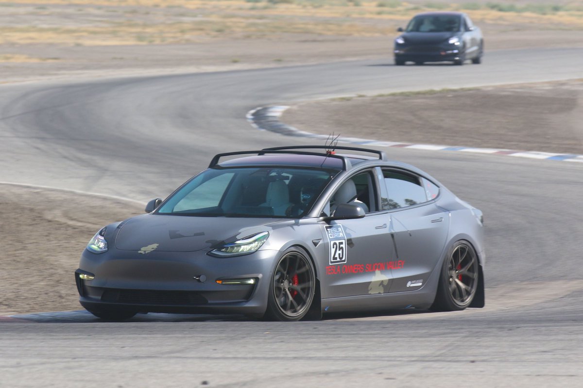 OMG_RIVIAN tweet media