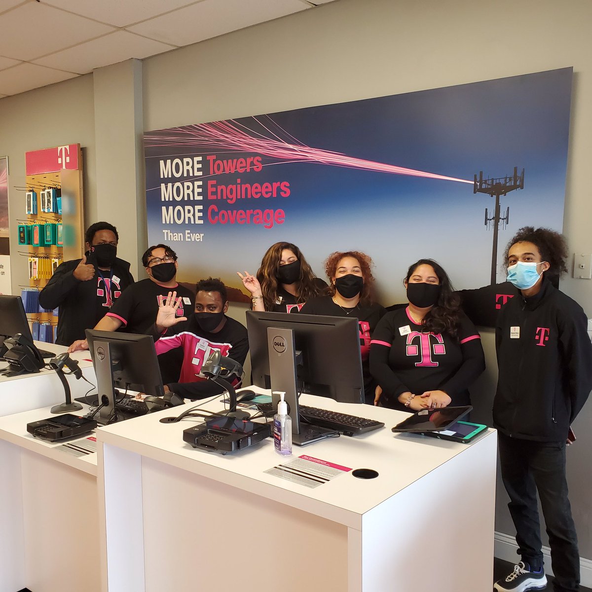 Had a great time Saturday at our T-Mobile Rockville store!  I ❤️this teams focus on delighting customers!  The <a href="/AdcommDigitel/">Adcomm Digitel</a> Rockville team are ready to serve you! #CustomerFirst #LovetheMagenta