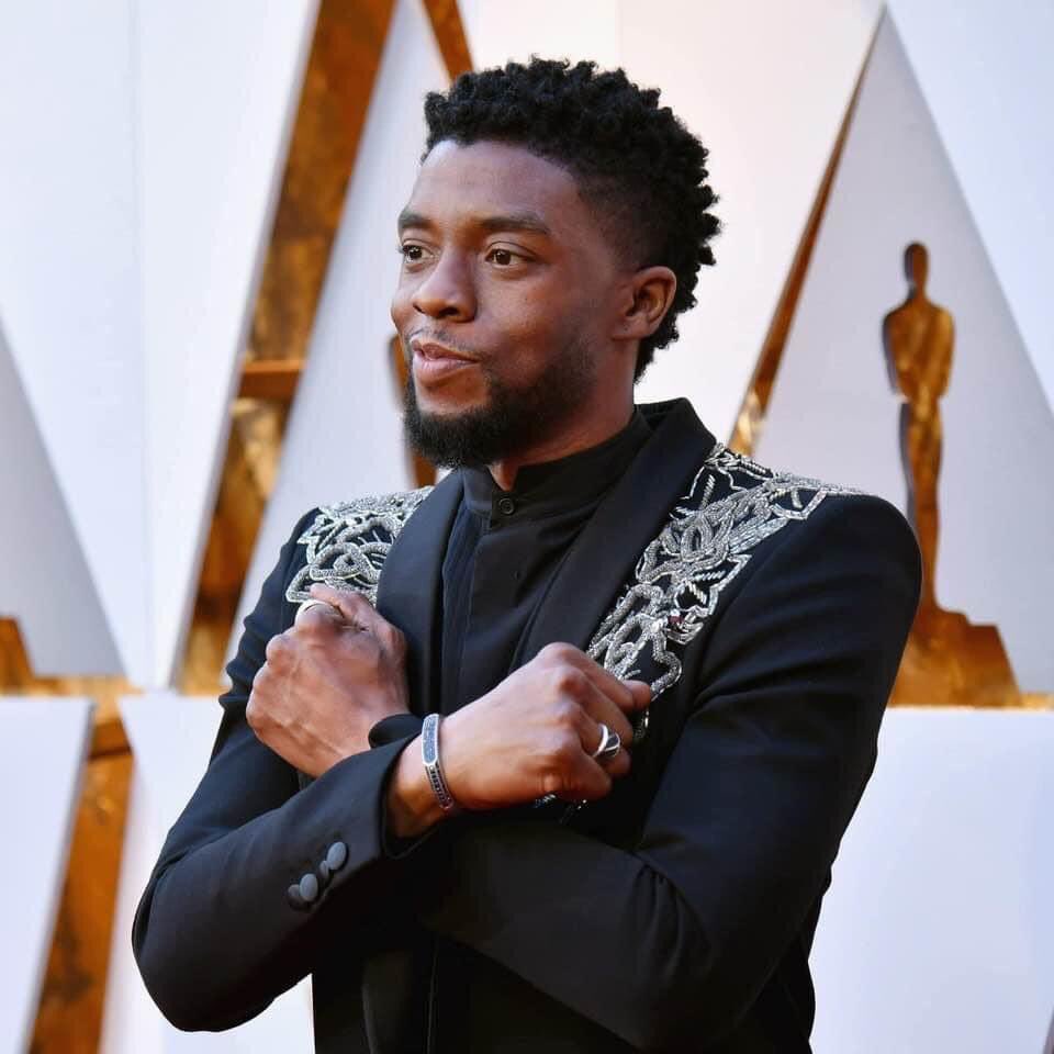 TaabuSunday's tweet photo. Wakanda! RIP Chadwick🙏🏾🙏🏾🙏🏾 https://t.co/peYDe2Jirb